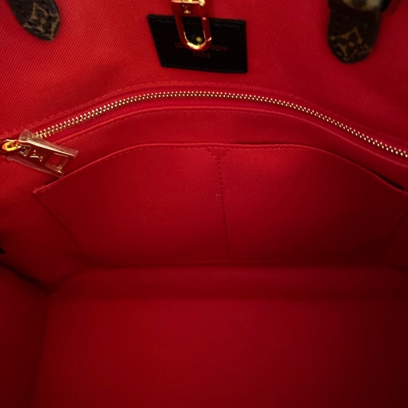 Louis Vuitton, MM On the go Tote with first edition monogram straps - Picture 14 of 15